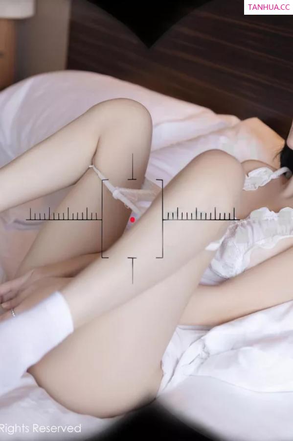   [XiuRen]高清写真图 2023.12.08 No.7789 幼幼 丝袜美腿第14张图片